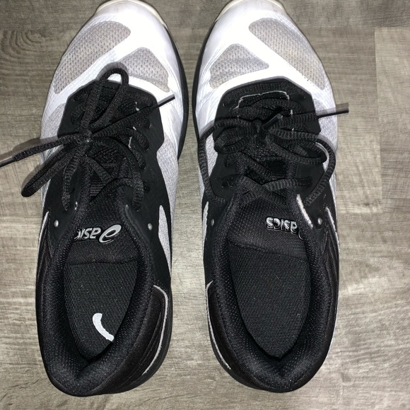 ASICS volleyball shoes - Picture 3 of 4